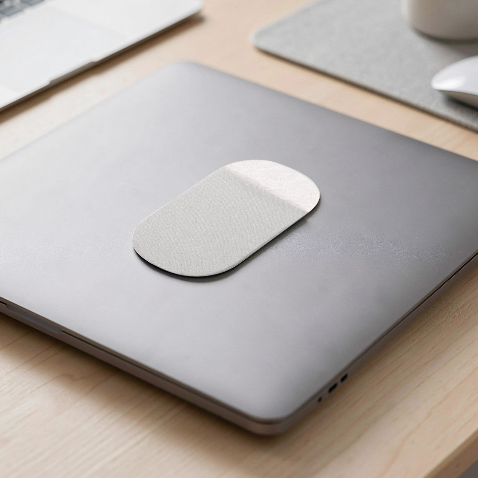 Adhesive Laptop Mouse Holder G - Laptop Accessories Essential ulasan dan harga